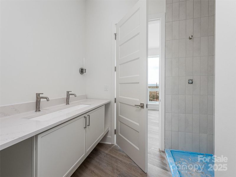 Photo Similar Photo Similar