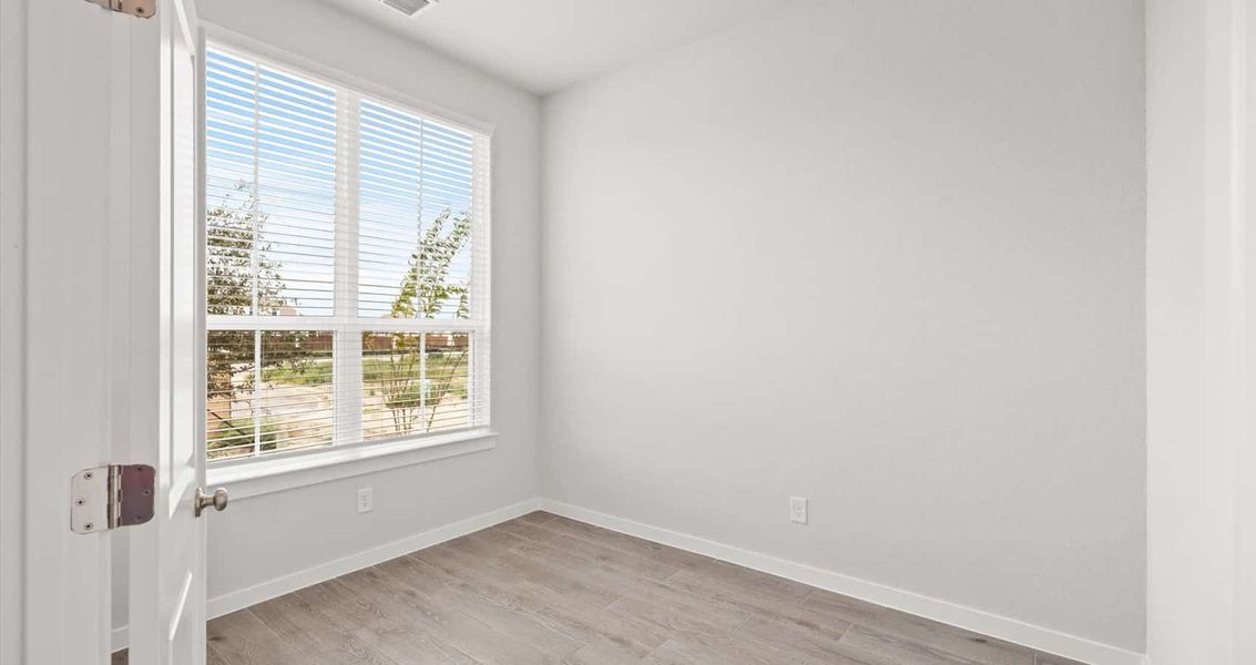 Spacious, unfurnished interior of a new home in Village at Three Oaks, Seguin (Image 14). Spacious, unfurnished interior of a new home in Village at Three Oaks, Seguin (Image 14).
