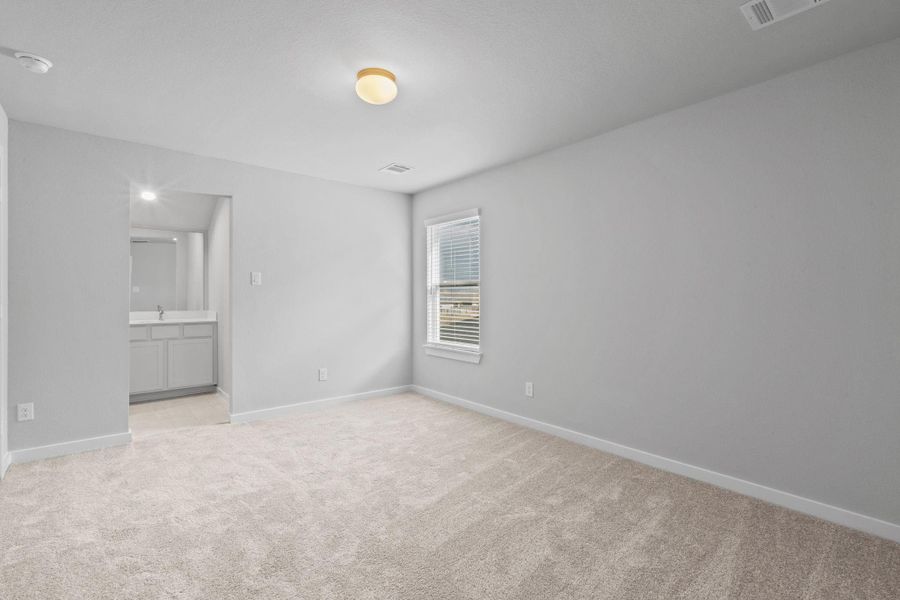 Spacious, unfurnished interior of a new home in Huntington Place, Rosharon (Image 27). Spacious, unfurnished interior of a new home in Huntington Place, Rosharon (Image 27).