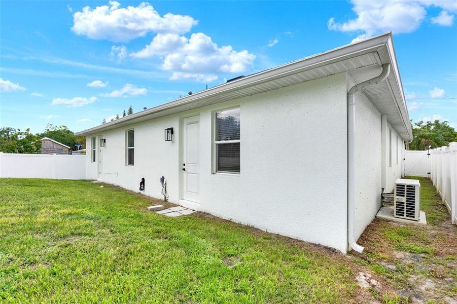 Front exterior of a new home in , Orlando, FL, highlighting curb appeal (Image 16).