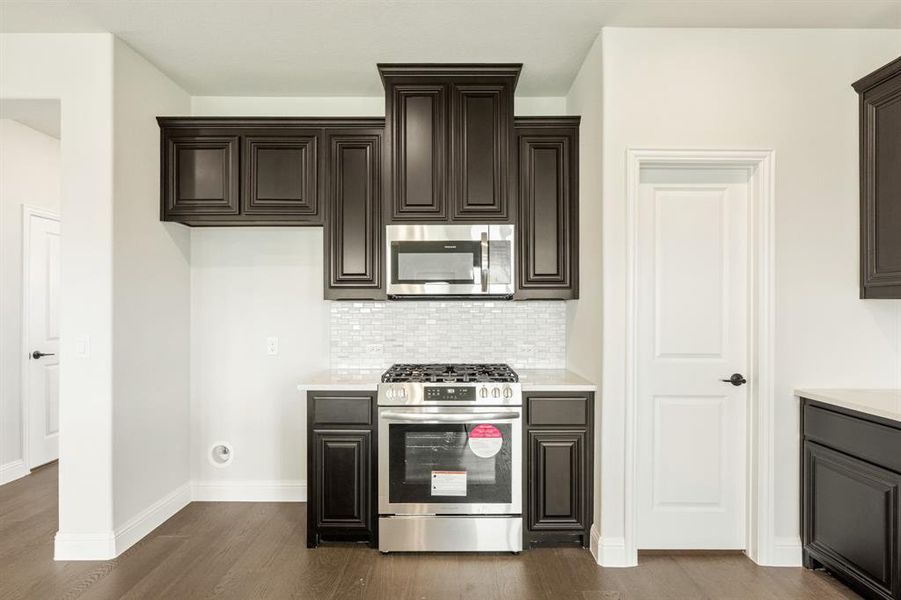 Furnished interior view inside a new home in Homestead at Daniel Farms Phase 2, DeSoto (Image 15). Furnished interior view inside a new home in Homestead at Daniel Farms Phase 2, DeSoto (Image 15).