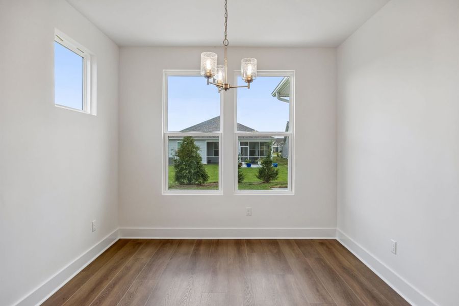 Spacious, unfurnished interior of a new home in Del Webb Barton Village, Lebanon (Image 59).