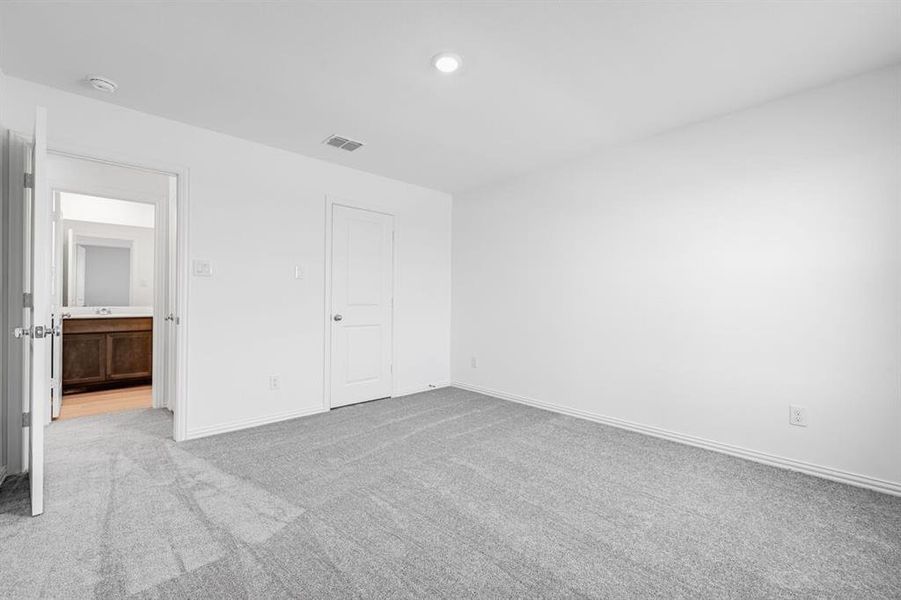 Spacious, unfurnished interior of a new home in River Ridge, Crandall (Image 15). Spacious, unfurnished interior of a new home in River Ridge, Crandall (Image 15).