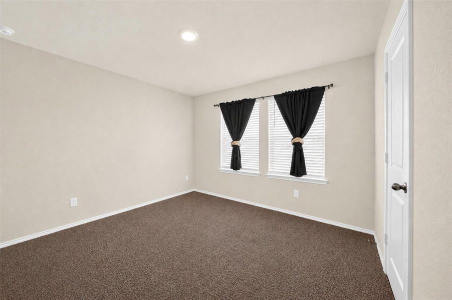 Spacious, unfurnished interior of a new home in Rockbridge, Huntsville (Image 18). Spacious, unfurnished interior of a new home in Rockbridge, Huntsville (Image 18).