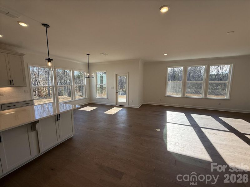 Spacious, unfurnished interior of a new home in Kinsdale, Lancaster (Image 27).