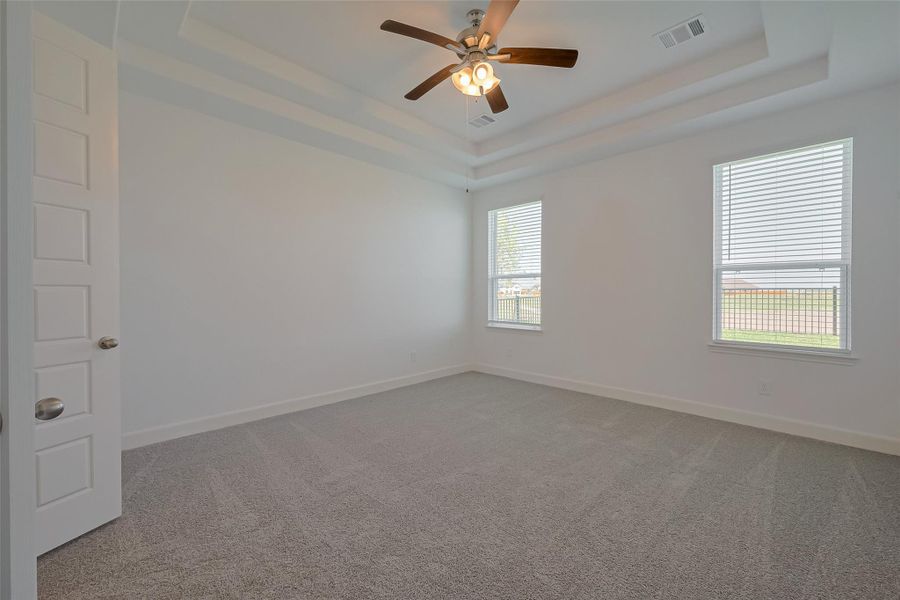 Spacious, unfurnished interior of a new home in Lago Mar, Texas City (Image 37). Spacious, unfurnished interior of a new home in Lago Mar, Texas City (Image 37).