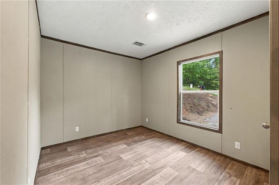 Spacious, unfurnished interior of a new home in , Clarkesville (Image 40).