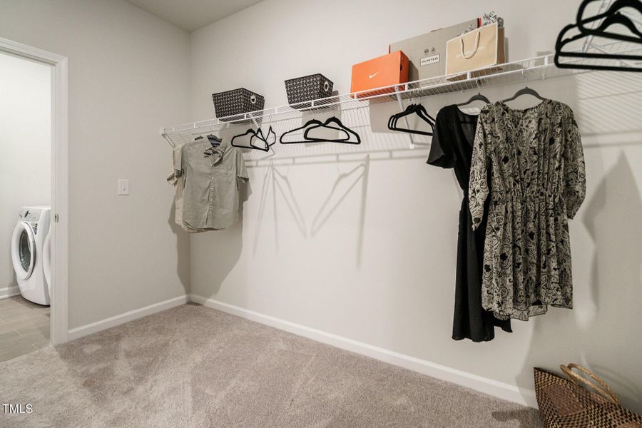 025-1920x1080-closet