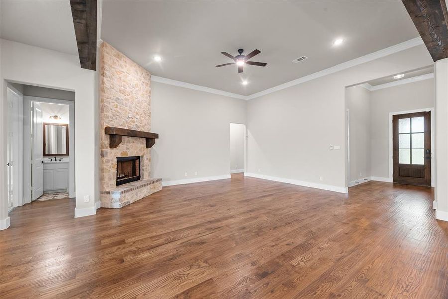 Spacious, unfurnished interior of a new home in King Crossing Estates, Van Alstyne (Image 38).