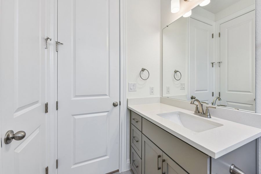 Furnished interior view inside a new home in Persimmon, Buda (Image 6).
