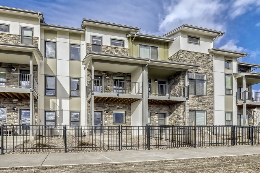 921 ABBOT LN #6, Fort Collins, CO.  - Slide 2