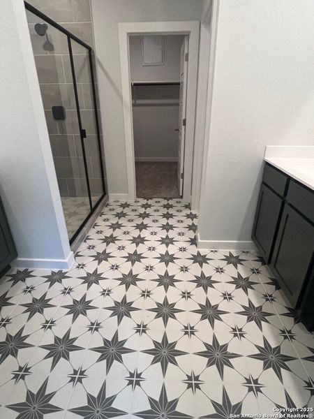 Image 11 of a home in Weston Oaks.