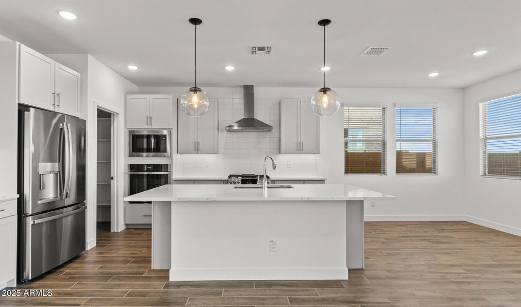 Manor Lot #55 Kitchen (2) (Large)