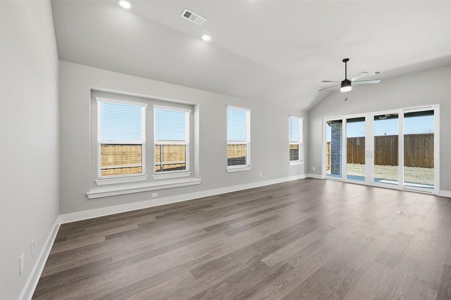 Spacious, unfurnished interior of a new home in Sandbrock Ranch, Aubrey (Image 22).