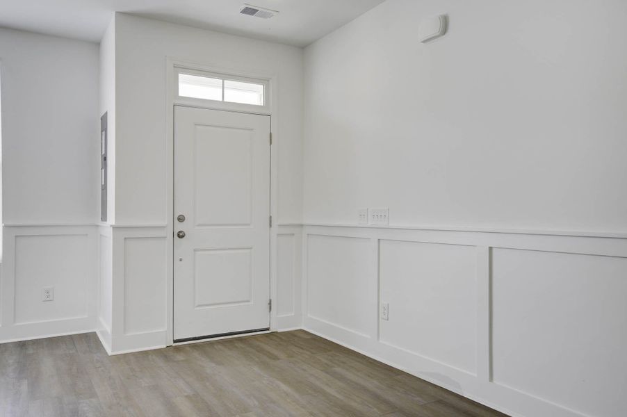 Spacious, unfurnished interior of a new home in , Summerville (Image 26).