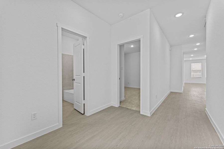 Spacious, unfurnished interior of a new home in Hidden Trails: Coastline Collection, Bulverde (Image 19). Spacious, unfurnished interior of a new home in Hidden Trails: Coastline Collection, Bulverde (Image 19).