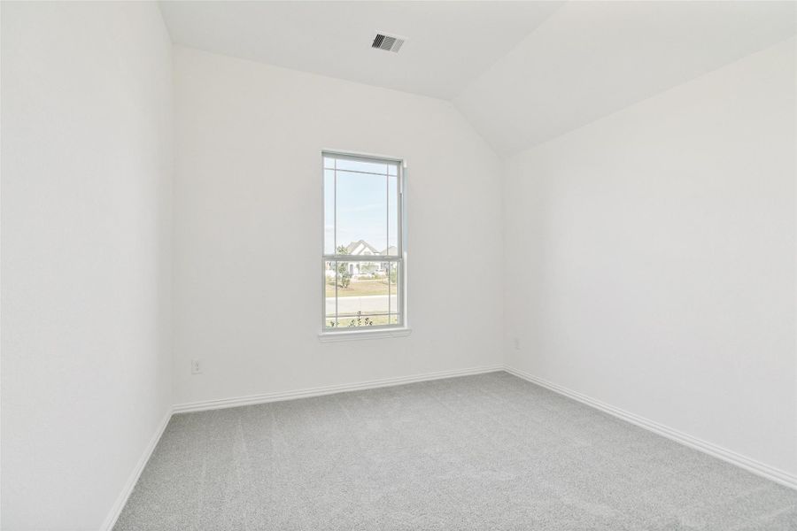 Spacious, unfurnished interior of a new home in Brookewater, Rosenberg (Image 14).