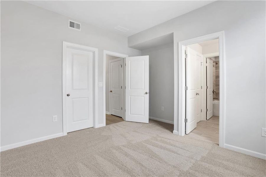 Spacious, unfurnished interior of a new home in Acacia, Cumming (Image 38).