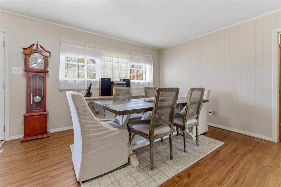 Furnished interior view inside a new home in , Mineral Wells (Image 5).