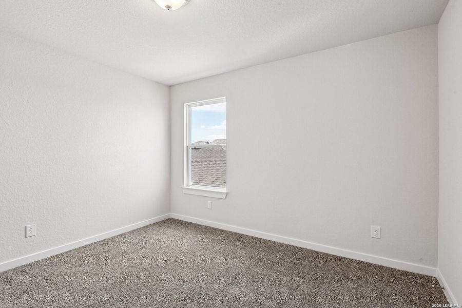 Spacious, unfurnished interior of a new home in Highland Ridge, New Braunfels (Image 20).