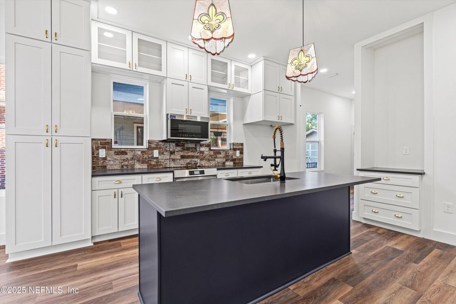 Furnished interior view inside a new home in , Jacksonville (Image 16).