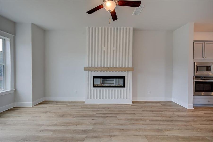 Spacious, unfurnished interior of a new home in Barrett Pointe, Kennesaw (Image 25). Spacious, unfurnished interior of a new home in Barrett Pointe, Kennesaw (Image 25).