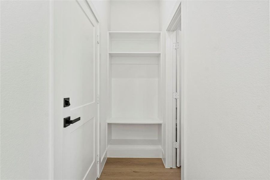 Spacious, unfurnished interior of a new home in , Dallas (Image 21).