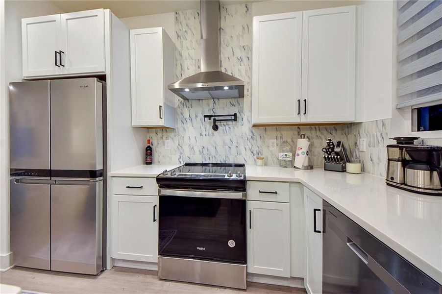 Furnished interior view inside a new home in , St. Petersburg (Image 17).