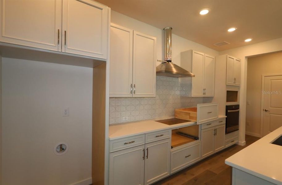 Furnished interior view inside a new home in , Apollo Beach (Image 6).