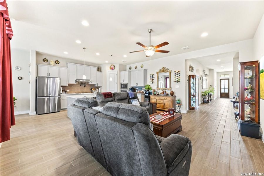 Furnished interior view inside a new home in , Bulverde (Image 7).