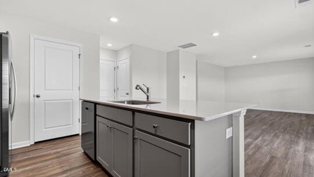 Lawson Glen_Belhaven B_16_Gray_SPEC-029 Lawson Glen_Belhaven B_16_Gray_SPEC-029