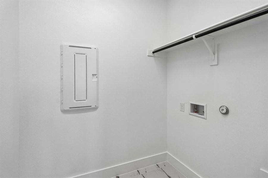 Spacious, unfurnished interior of a new home in Lilyana, Celina (Image 23).