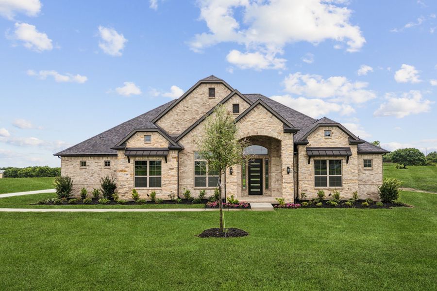 Front exterior of a home in the Lakeview Heights community, located in Azle, TX (Image 13).