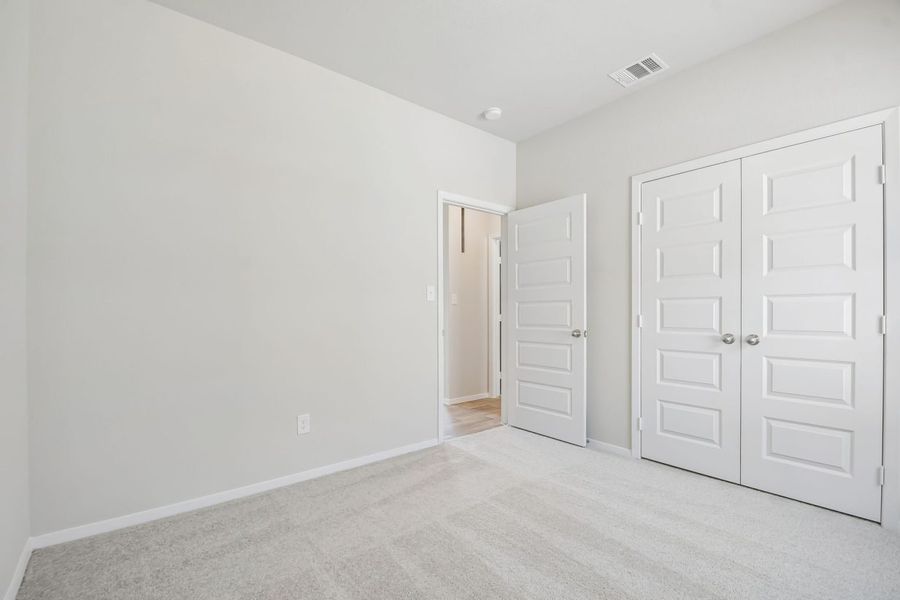 Spacious, unfurnished interior of a new home in Edgebrooke, Pflugerville (Image 23).