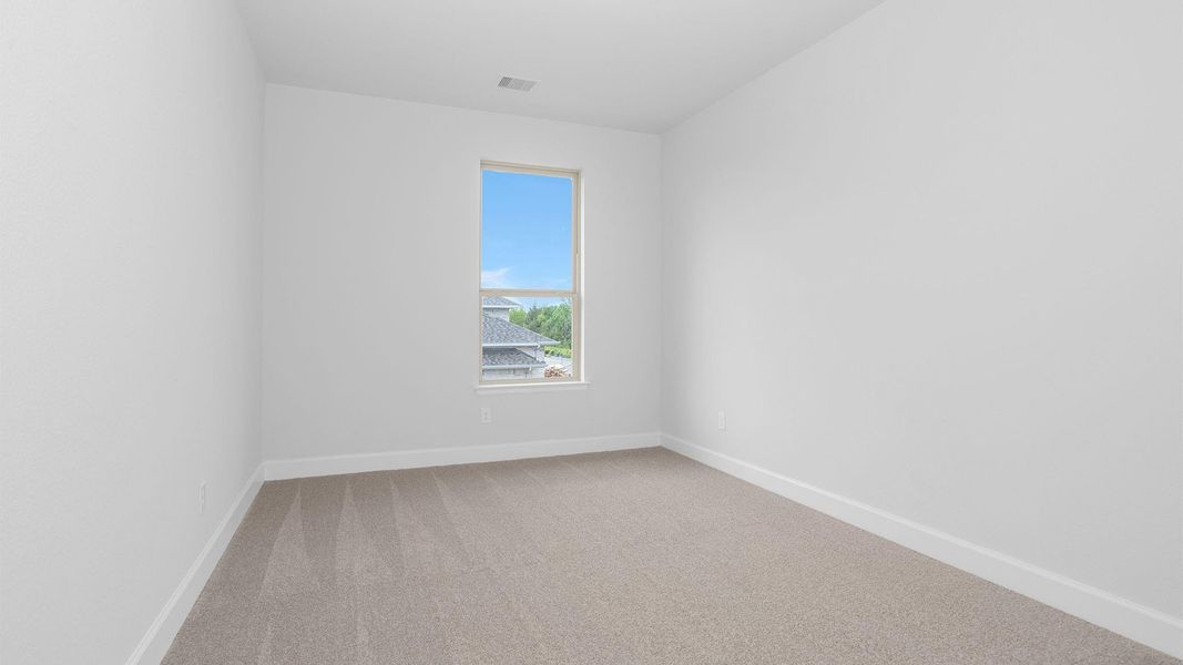 Spacious, unfurnished interior of a new home in Legacy, League City (Image 13).