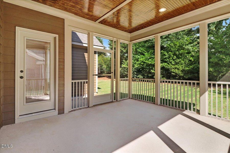 08-27 Wisteria Dr-8 08-27 Wisteria Dr-8