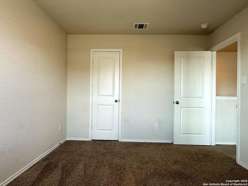 Spacious, unfurnished interior of a new home in Stoney Creek, San Antonio (Image 23). Spacious, unfurnished interior of a new home in Stoney Creek, San Antonio (Image 23).