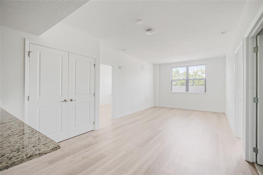 Spacious, unfurnished interior of a new home in , Orlando (Image 20).