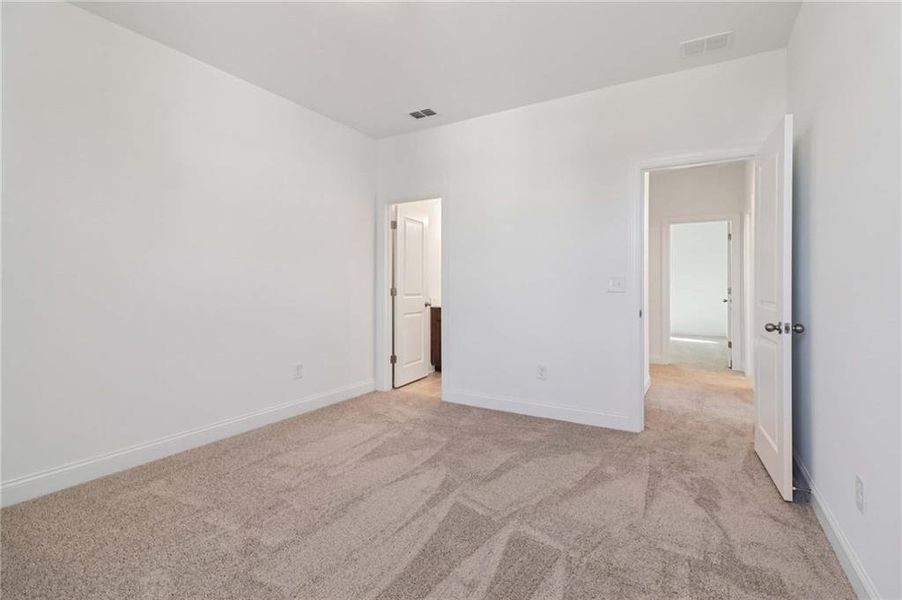 Spacious, unfurnished interior of a new home in East Harbor II at Chestatee, Dawsonville (Image 45).