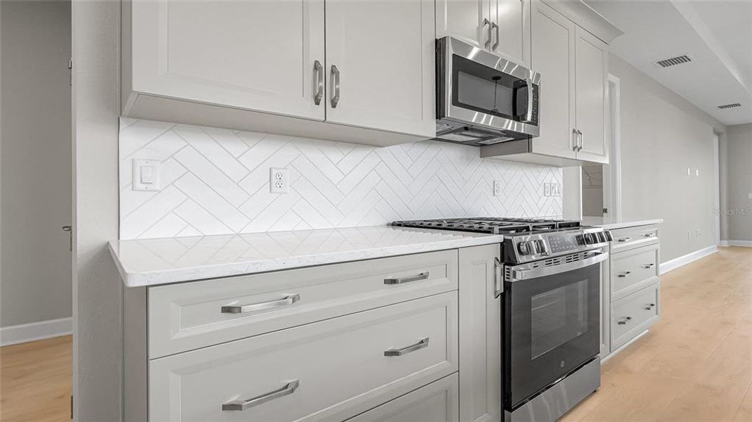 Furnished interior view inside a new home in Cresswind at Lake Harris, Tavares (Image 10). Furnished interior view inside a new home in Cresswind at Lake Harris, Tavares (Image 10).