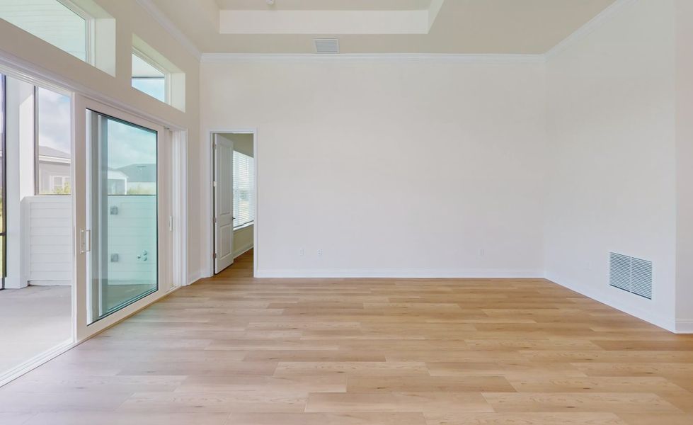 Spacious, unfurnished interior of a new home in Oakmont, Gainesville (Image 12).