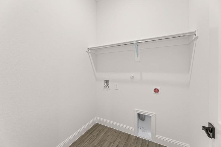 Representative unfurnished interior of a home built from the San Jacinto by UnionMain Homes in Legacy Hills, Celina (Image 33).