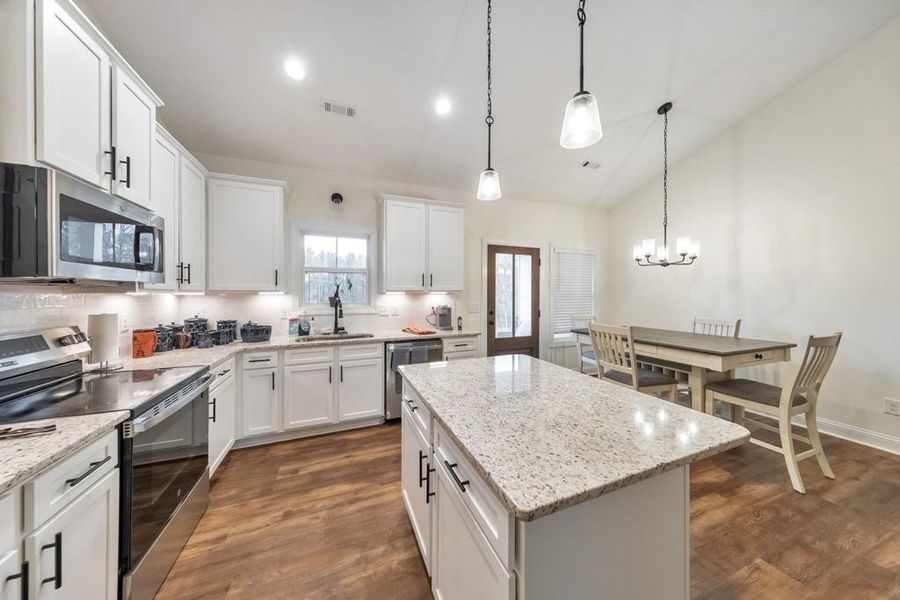 Furnished interior view inside a new home in , Rockmart (Image 9).