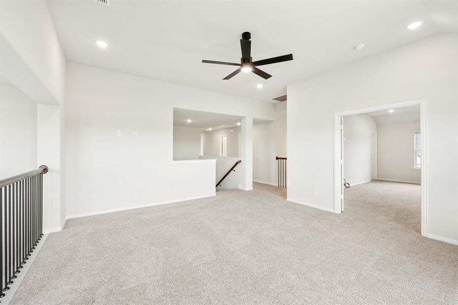 Spacious, unfurnished interior of a new home in Sonoma Verde, Rockwall (Image 39).