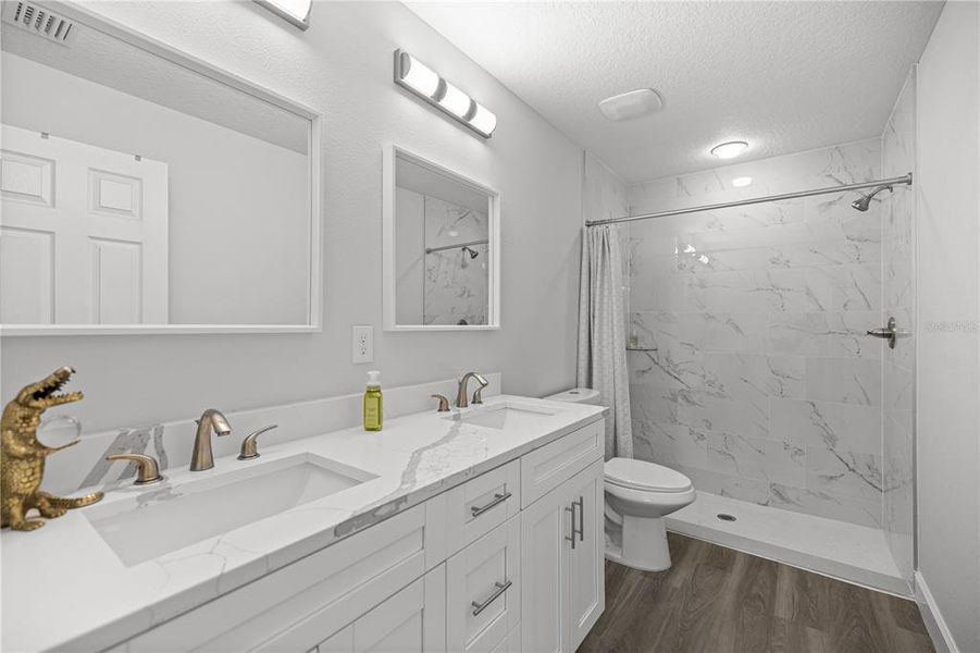 Furnished interior view inside a new home in , Ocala (Image 5).