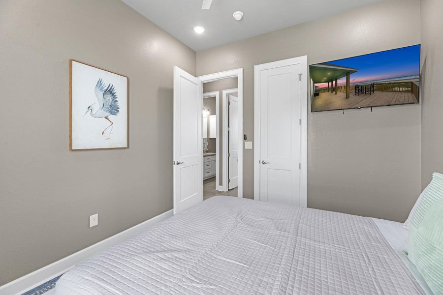Furnished interior view inside a new home in , Freeport (Image 14).