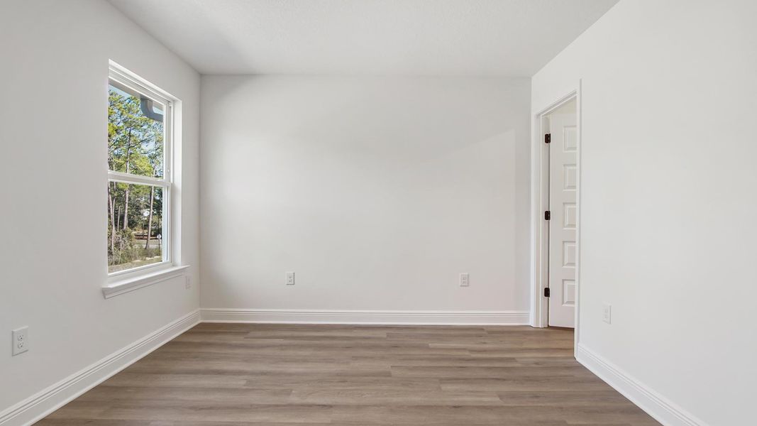 Spacious, unfurnished interior of a new home in Colonial East, Panama City Beach (Image 33). Spacious, unfurnished interior of a new home in Colonial East, Panama City Beach (Image 33).
