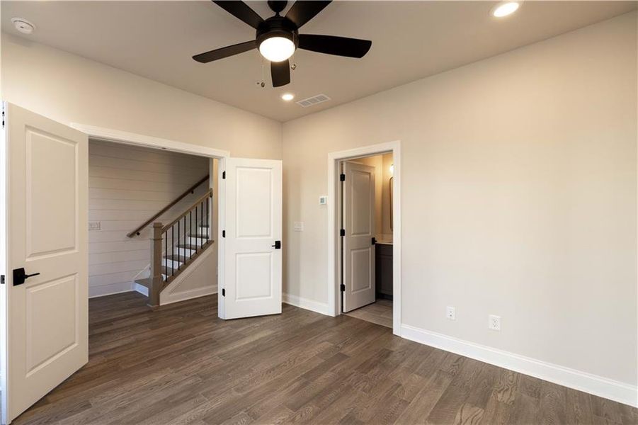 Spacious, unfurnished interior of a new home in Byers Park, Alpharetta (Image 19).