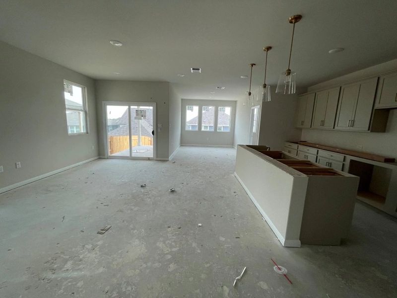 Family Room & Kitchen Family Room & Kitchen