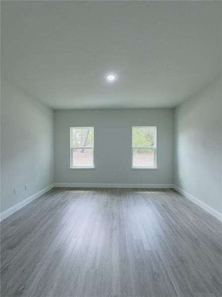 Spacious, unfurnished interior of a new home in , Ocala (Image 14).